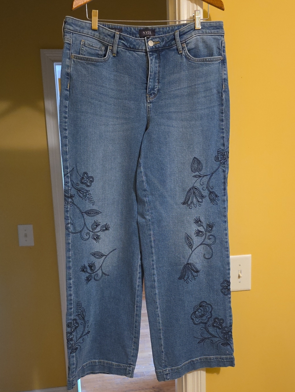 NYDJ Teresa Wide-Leg Jeans with Floral Embroidery
